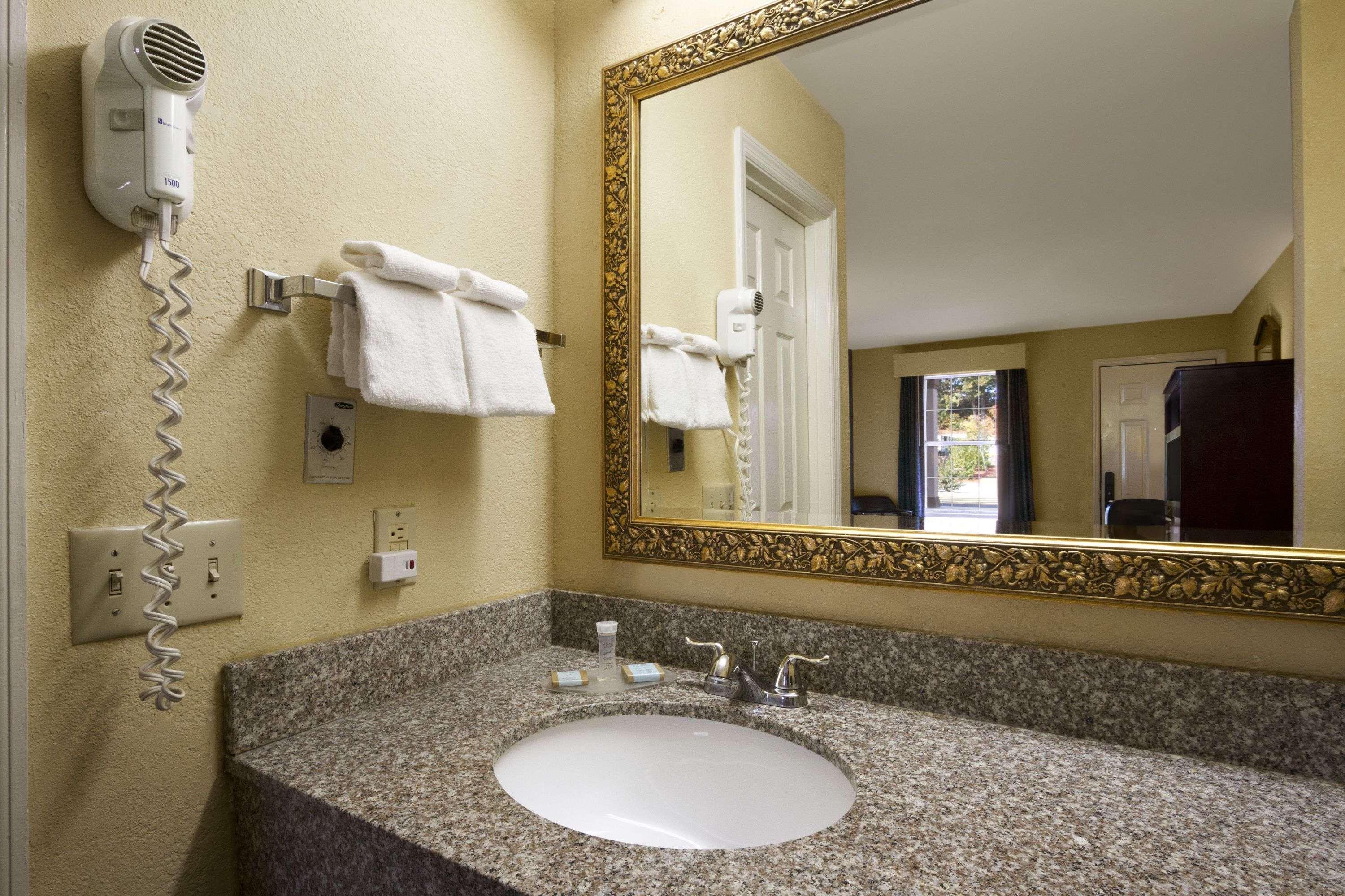 Quality Inn קובינגטון מראה חיצוני תמונה